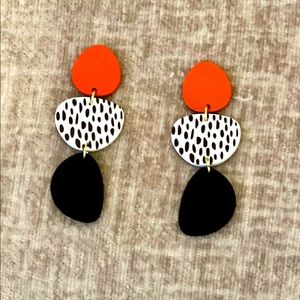 Dangle earrings